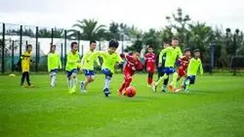 国足败北，球迷指责伊万三宗罪，黄政宇操作失误显迟钝，王大雷状态低迷！